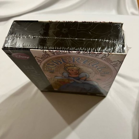 Disney Vintage Jigsaw Puzzle Cinderella 1000 Piece Mega Puzzles Age 12+ - Picture 7 of 7